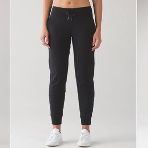 Lululemon Fleece Please Jogger Sweatpants Black 6